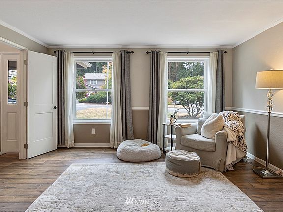 3rd image of 7938 Cabrini Dr SE