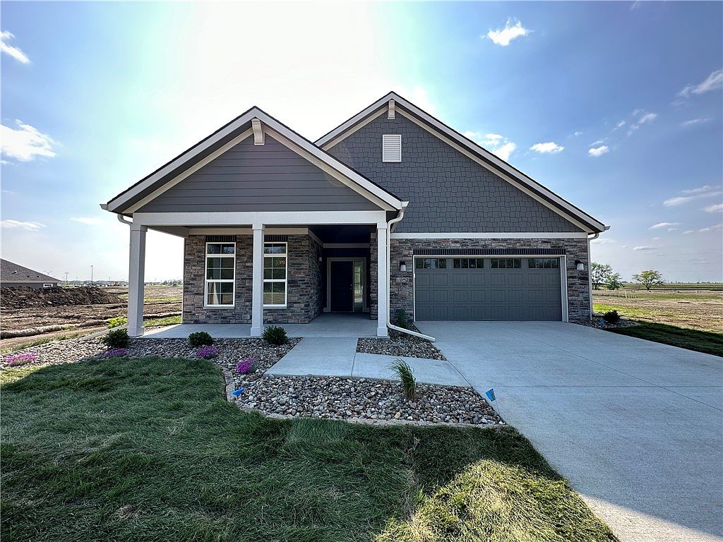 1052 Creekside Dr, Waukee, IA 50263 Zillow