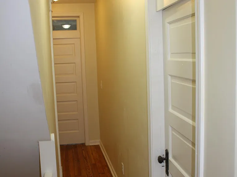 1466 Indianola Ave — Photo 6