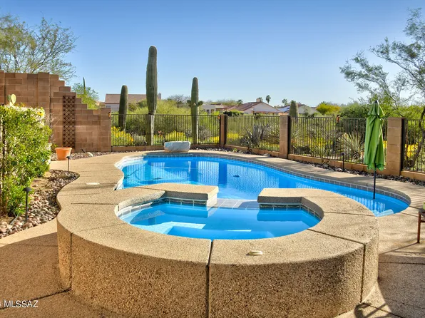 911 S Roundtail Pl, Tucson, AZ 85748