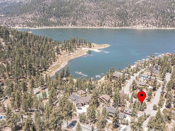 3rd image of 579 Cove Dr