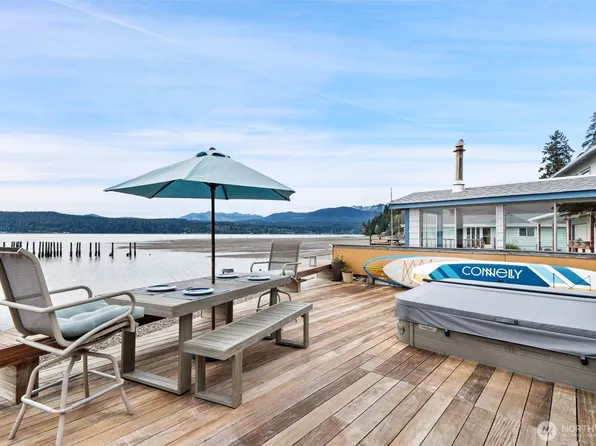 18651 NE North Shore Road, Tahuya, WA 98588