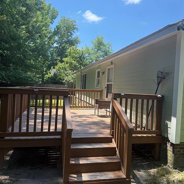 2nd image of 604 Brockton Ln