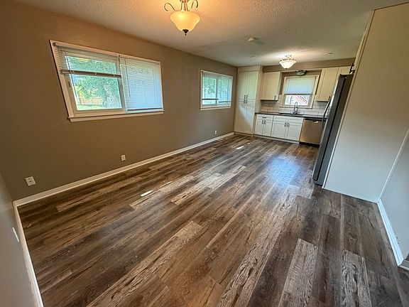 4th image of 4410 S 37th St