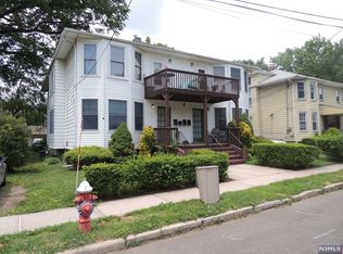 15 Susquehanna Ave, Rochelle Park, NJ 07662