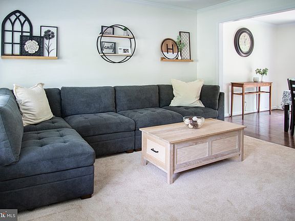 4th image of 10605 Robin Ln