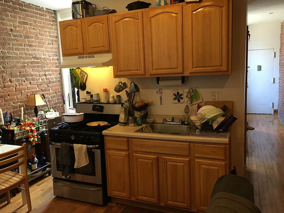 1st image of 778 Park Pl APT 11