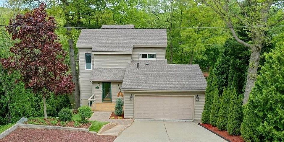 1st image of 576 Fernhurst Ct