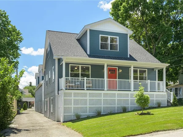 1 Coggeshall Ave, Bristol, RI 02809