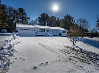 711 Heritage Dr, Oakland, MD 21550