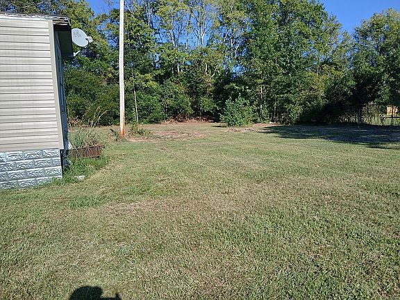 3rd image of 2062 Laura Ln