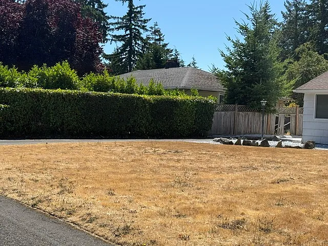 10512 Rainier Ave SW — Photo 2