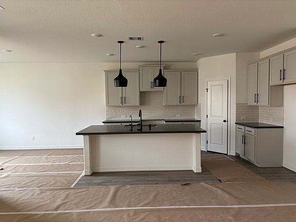24327 Ponds Creek Court Interior Image 5