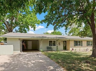 1006 George St, Taylor, TX 76574