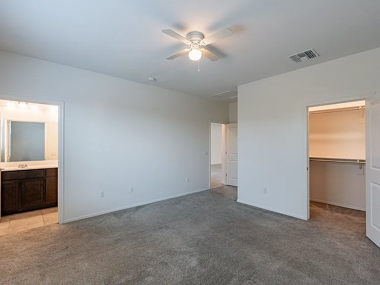 908 W Calle Sucre — Photo 15
