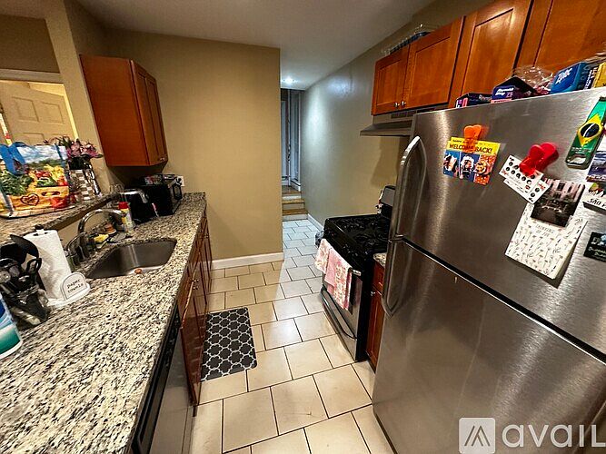 1st image of 71 Egmont St #4