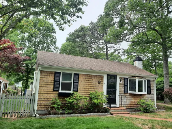 35 Lake Drive, South Dennis, MA 02660