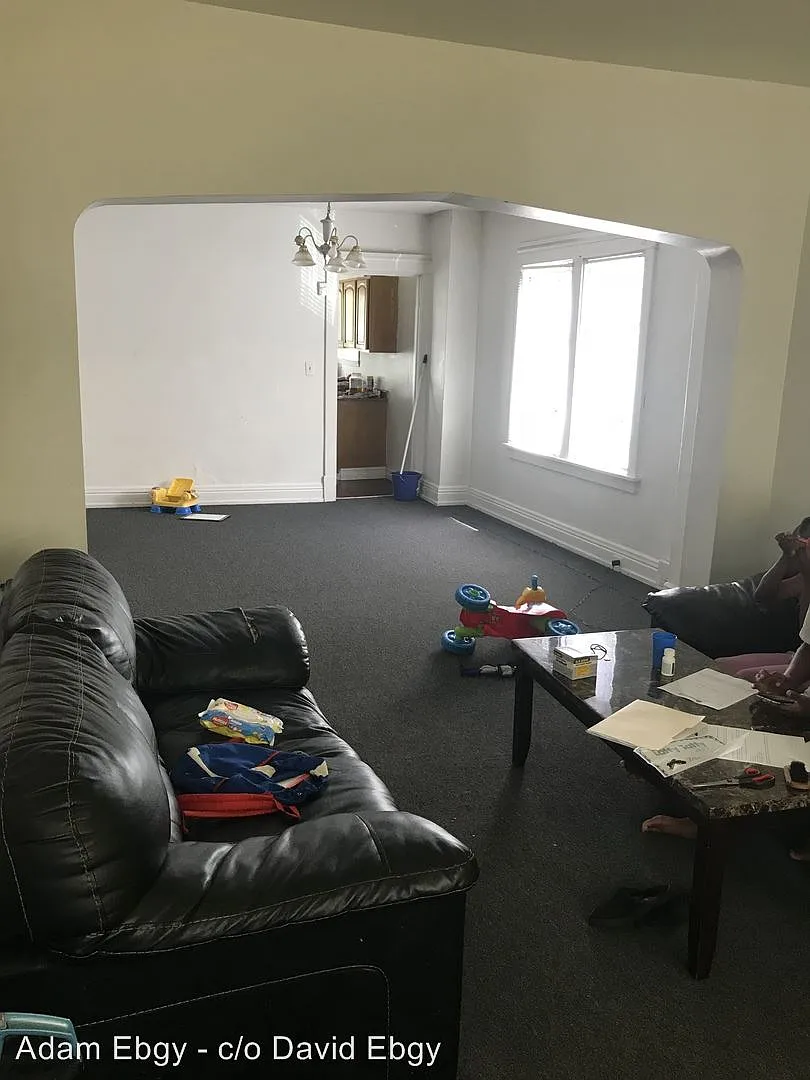 62 Midway Ave photo 1