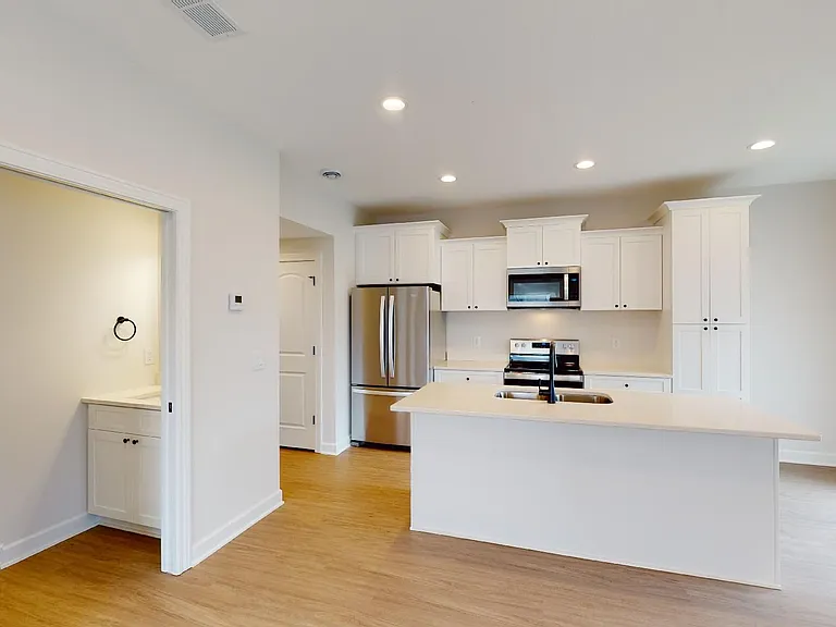 828 Dailey Pl — Photo 10