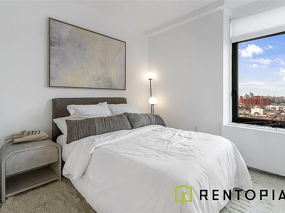 4th image of 224 E 135th St APT 1407