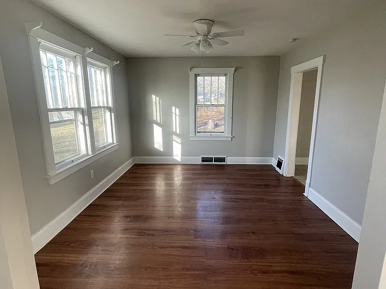 3520 Lasalle Ave — Photo 8