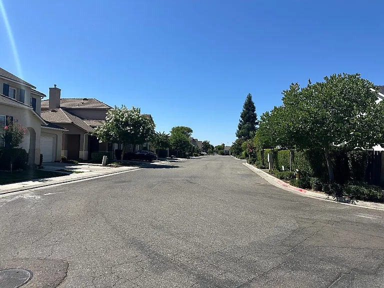 43 W Bohemia Ln — Photo 55