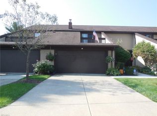 32495 Jefferson Dr #8, Solon, OH 44139