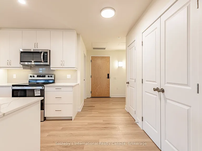 121 Mary St #411 — Photo 8