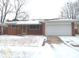 26143 Burg Rd, Warren, MI 48089