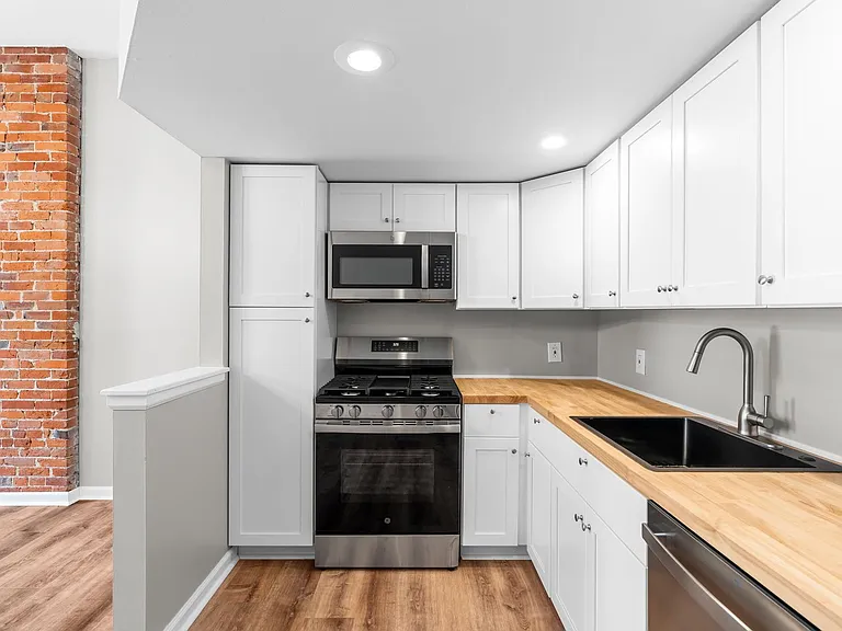 2403 Menard St #1 — Photo 8