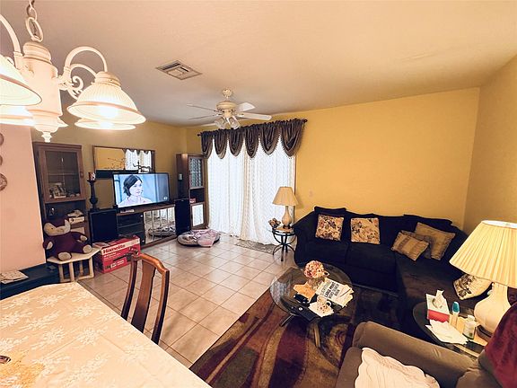 3rd image of 5548 NW 90th Terrace #5548