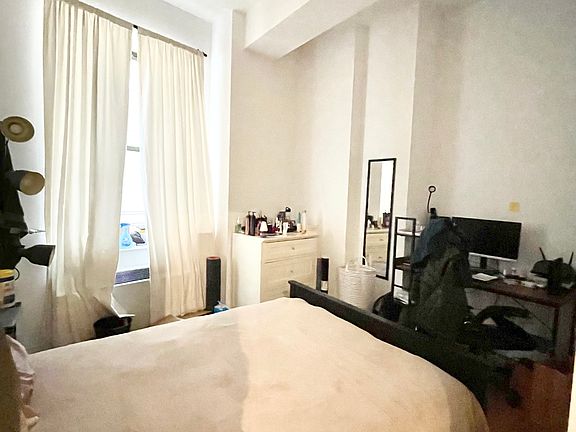 4th image of 99 John St APT 622