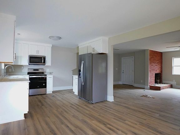 4th image of 138 Beechnut Ln