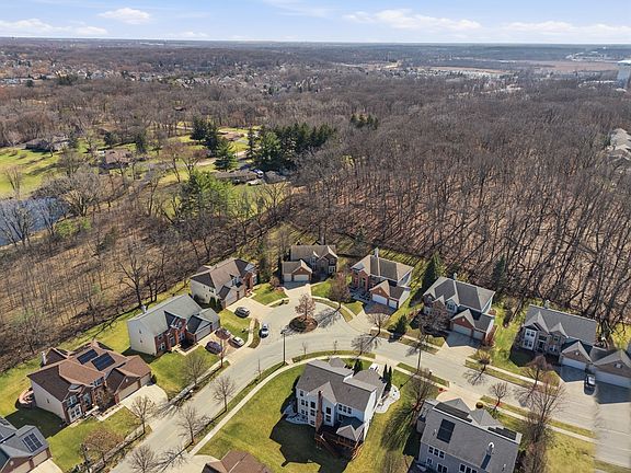 5th image of 715 Blue Ridge Dr