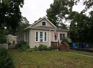 132 Overbrook Ave, Warwick, RI 02889