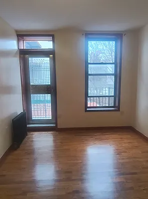 Rented by Dyer Estate Mgmt | media 14