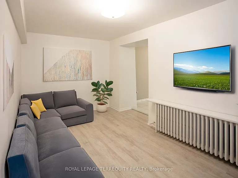 10 Northcliffe Blvd #BASEMENT — Photo 5
