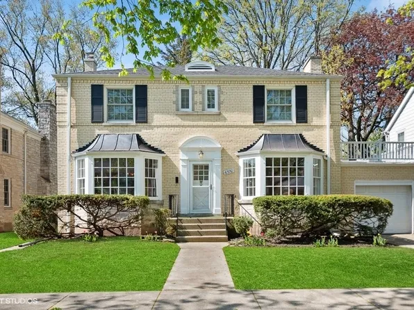 6570 N Hiawatha Ave, Chicago, IL 60646