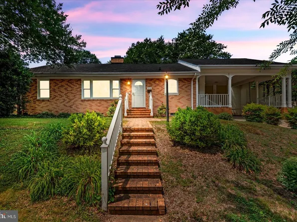 1614 Littlepage St, Fredericksburg, VA 22401
