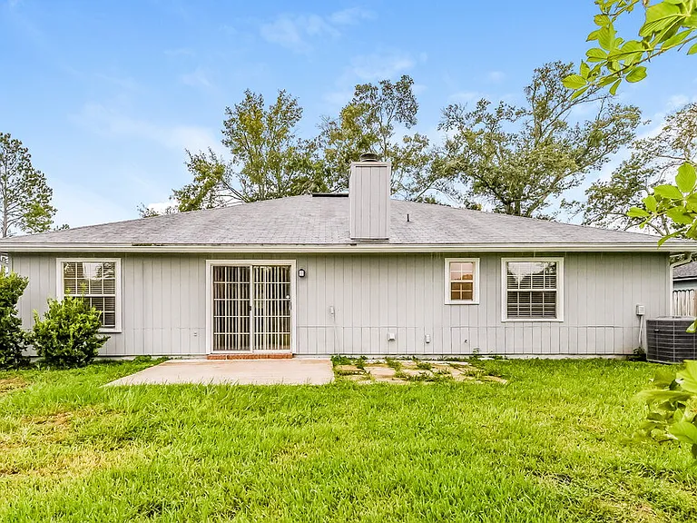 401 Baybrook Dr — Photo 16