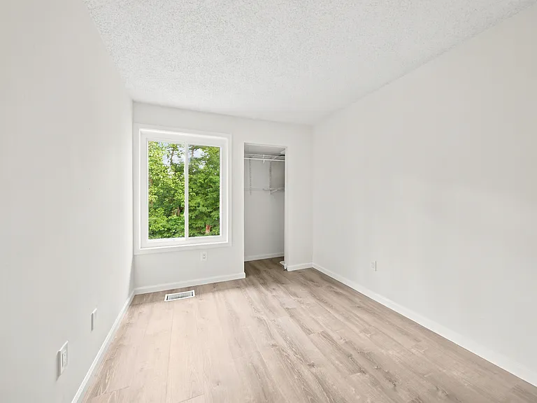 2357 Southgate Sq — Photo 12