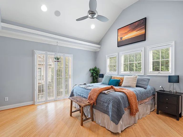 160 Park Pointe Cir #NA — Photo 22