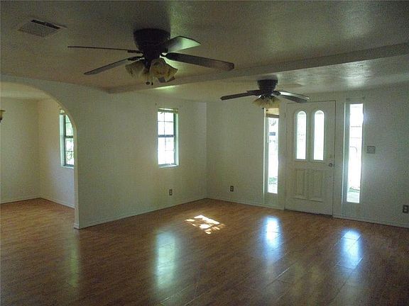 4th image of 222 County Road 1745