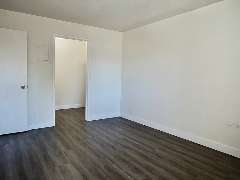 410 Auburn Way #1 — Photo 25