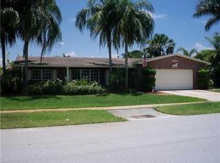10820 NW 18th St, Pembroke Pines, FL 33026
