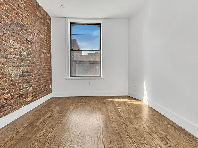 261 Bowery #2 — Photo 9