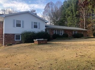 1230 Morgan St, Walnut Cove, NC 27052