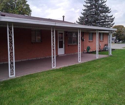 5th image of 1121 E Maple Ave