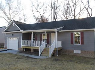 3855 Perthshire Ln, Colonial Heights, VA 23834