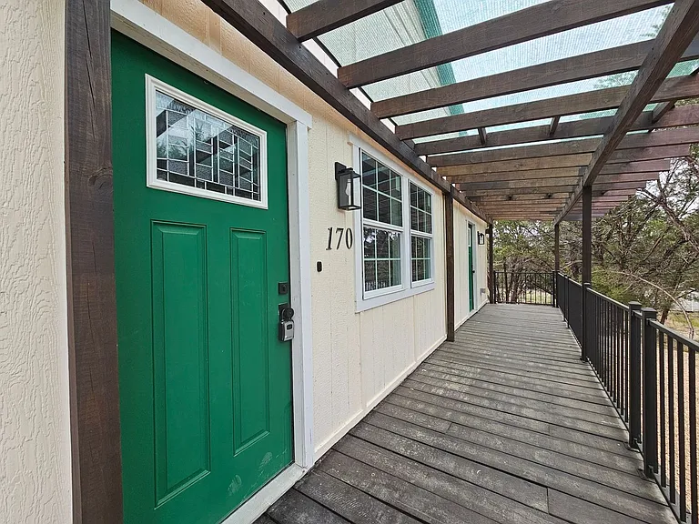 170 Circle Dr — Photo 2